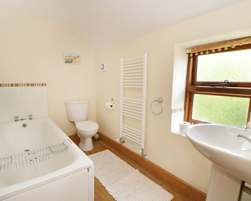 wolds-bathroom